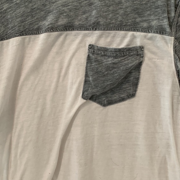 Distillery Apparel gray and white pocket shirt - Picture 2 of 3